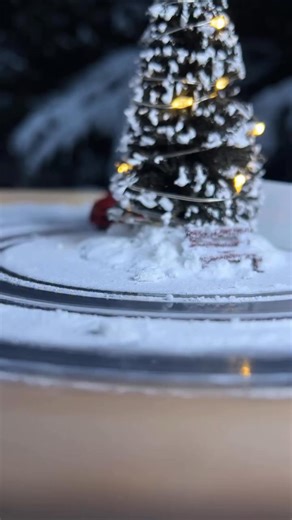 It’s snowing, let’s go drift! Via @diecast_stock #mylittlecardiary #smallscalecarmodel #adultsalsoneedtoplaywithtoys #64scalecar #snowing #carmodel #christmasgift #alloycarmodel #magneticdrift #diecastock | Boosted Nation