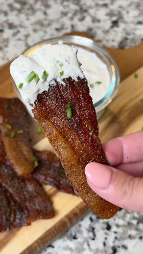 22K views · 242 reactions | Have you ever made BACON CHIPS? Or is this bacon jerky?? 樂 #bacon #ketorecipes #ketodiet | Married to BBQ | Facebook