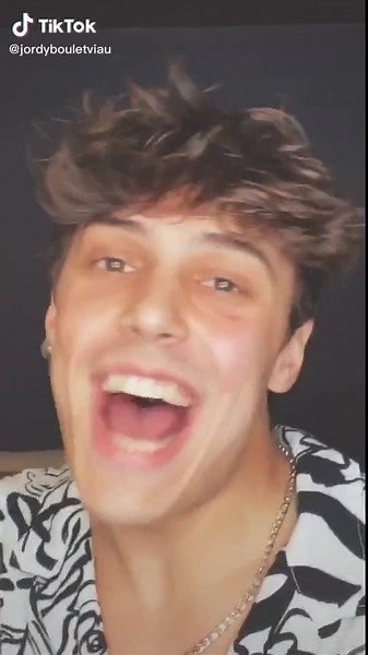 #Pov You are my ex girlfriend and i tried to make you jealous but it didn’t work. #fyp #acting