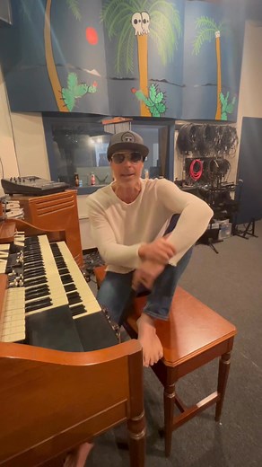 1.1K views · 18 reactions |  ATTENTION Scandals Live FAMILY— LISTEN...