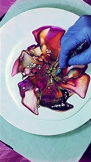 The Technique That Makes Every Artist Feel Extraordinary #pouring #acrylic #artmagic