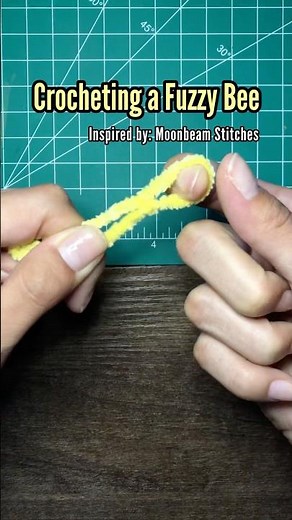 Crocheting a bee
