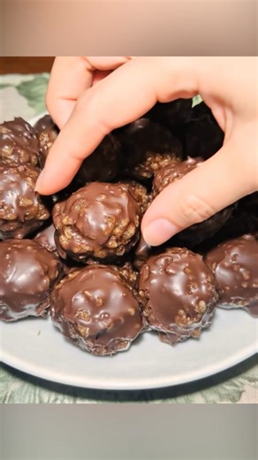 “If you grab just one… you’ll end up taking five | Soul Food Recipes