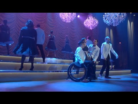 I Still Haven't Found What I'm Looking For (Full Performance) HD
