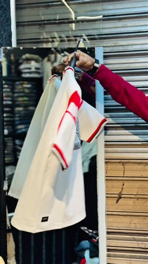 Discover E'CHO: Luxury Fashion Essentials