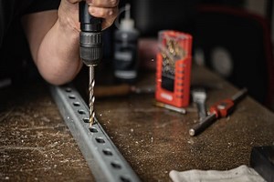 What Size Drill Bit for a #12-24 Tap? [Answered]