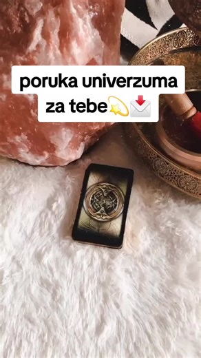✨ Poruka Svemira ✨ Ako vas ova poruka danas stigne, nije slučajnost. Svemir vam pokazuje da ste na pragu svetog prijelaza: kraja starog ciklusa i rođenja novog. Možda ste se osjećali opterećeno, preplavljeno sumnjom ili kao da