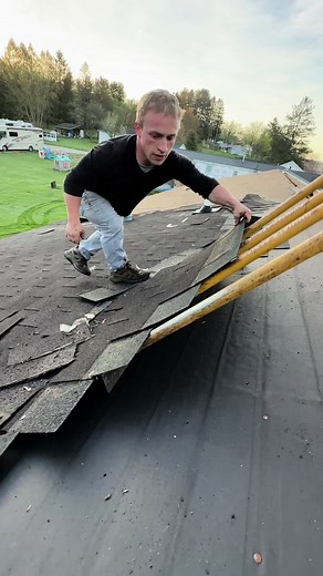 Roofers roofing - - #roofer #pineridgeroofing #amish #amishroofer #roofing
