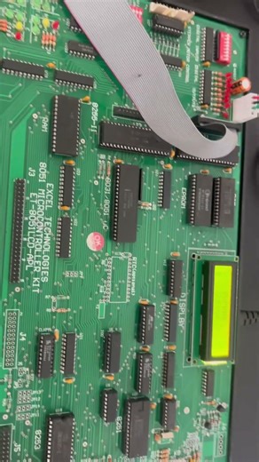 Experiment 7- LCD display using 8051 microcontroller