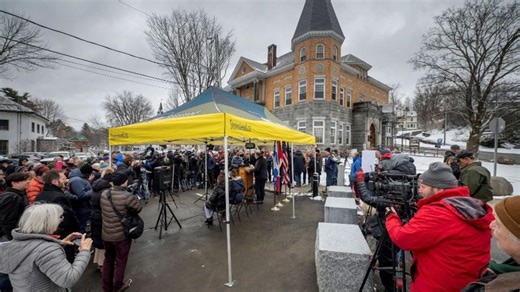 Historic US-Canada library faces division as new entrance limits cross-border access