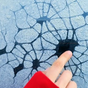 5-Minute Crafts on Instagram: "Incredible drawings on your dusty car. 😻 #5minutecrafts #5mincrafts #draw #drawing #car"