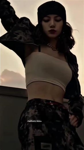 𝗛𝗘𝗬 🖤.....