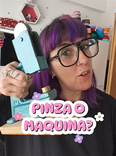 Si tenes dudas sobre que comprar a la hora de colocar botones, mira este video que seguro te ayuda a despejar dudas. cual tenes? cual queres? si tenes dudas dejame un mensajito #costuracreativa #botonesapresion