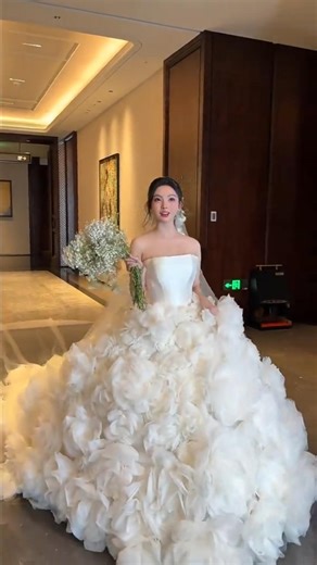 Elegant Bridal Gown Look 💍 | Dream Wedding Dress Transformation ✨ #BridalLook #WeddingStyle