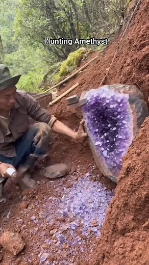 Amethyst hunting #mining | Muhammad Krista