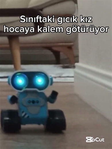 korkunç #keşfet #shorts #robot #vector #class #funny #fypシ #viral #video #cute #electronic #elektrik