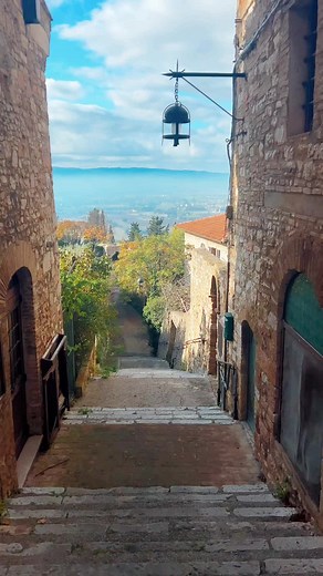 旅行に行ってくるっていうよりは本当は冒険に行ってくるって言いたい😌 #イタリア #italy #ヨーロッパ #europe #旅行 #travel #一人旅 #solotravel #海外 #aethetic #散歩 #観光 #冒険 #adventure #CapCut