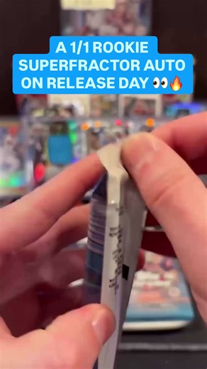 JUST PULLED: The 1/1 Ashton Jeanty Chromographs Superfractor Auto 🤩 What do you think this card will be worth if it ever sells? 👀 via: IG/coyscards