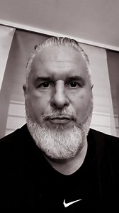 Es gibt keine unabhängige Justiz mehr in diesem Land! Sie ist nur noch ein willfähriger Erfüllungsgehilfe der Sozialistischen Einheitsfront. Ein Gericht urteilt allen Ernstes, dass Genosse Ministerpräsident Daniel Günther als Privatperson bei Markus Lanz war. Wie tief kann man als ein angeblich "unabhängiges" Gericht noch sinken? Deutschland immer zuerst! Euer Tim K. | Tim K.