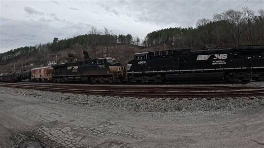 NS 65Q SB in Oakdale, Tn #norfolksouthern ##tennessee #railfansoftiktok