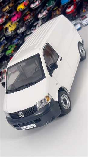 Norev VW T5 Transporter & Multivan 2003 1:18 | Unboxing & Review