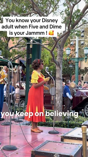 Stopping by DCA’s Five & Dime for some magical live tunes! 🎵✨ Buena Vista Street vibes, nostalgic Disney charm, and all the music you didn’t know you needed. 💛 #DCA#FiveAndDime#BuenaVistaStreet#DisneyCaliforniaAdventure#NostalgicDisney