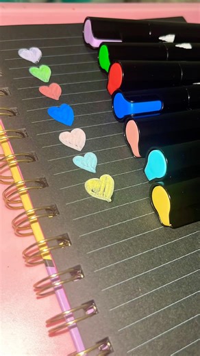 Testing acrylic markers on BLACK paper… wait for the colors! 🖤✨