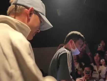 #gali 第一次这么近距离 真的好帅呀#rapper #中国新说唱2024 #说唱 #现场版live