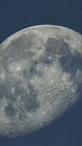 What is this object near the moon? | Alien UFO Sightings