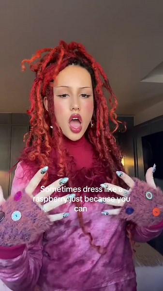 Why is there no raspberry emoji | raspberry tart costume