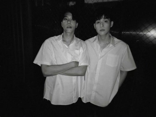 像歌词说的也许你们当时年纪太小，所以到后来每一次对视都想流泪，挥起了拳头也下不了手