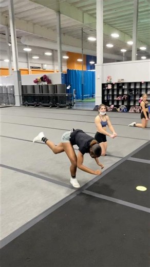 Knees To Feet Challenge #Gymnastics #Cheerleading #Training