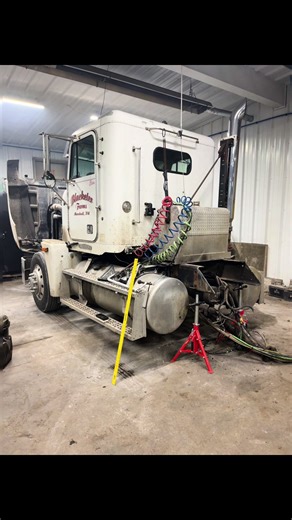 #freightliner#Backhalf#frame job