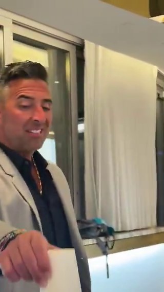 “You took a nap at 4 in the afternoon on Day 1. We can’t be having that.” - @DanteTheDon to @RonnyDoitche