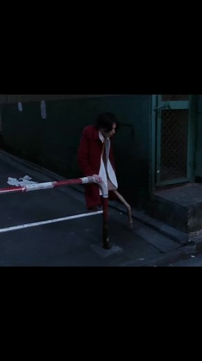 Woman Turns Into Chair in Tokyo! Movie