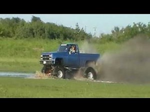 Big CHEVY trucks mudding chevy style