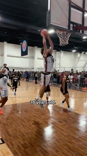 This Is The Worlds Best 16 Year Old Hooper 😮‍💨