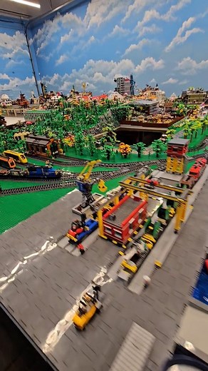 Taking on the LEGO city one Chunk at a time! | Bricksie