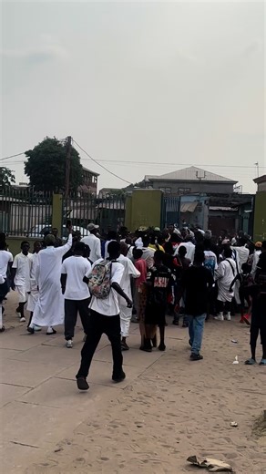 Le plus grand Gala de Catch se tiendra les 10, 11 et 12 octobre au Complexe Nicole Oba.Après plusieurs réunions entre la Fédération Congolaise de Lutte et les associations de catch, une décision historique a été prise. #franesports #pointenoirecongo #ChezMoiAuCongo #Brazzaville | franesports