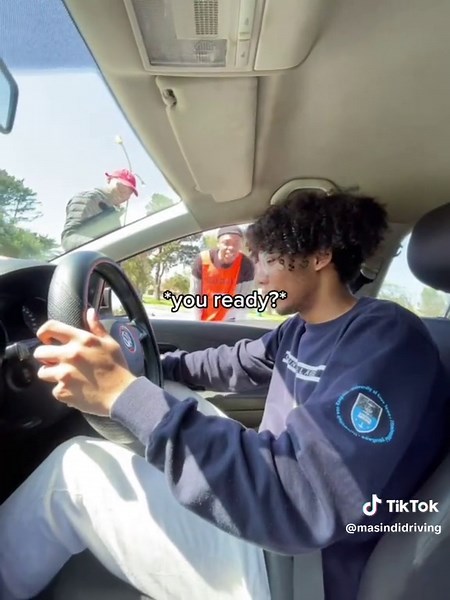 Its chai. 😭 welcome to JIKA MA JIKA 🇿🇦😮‍💨 - The MDS Learner Driver Parking Challenge 🅿️💨 #mds #masindidrivingschool #masindidriving #fyp #fypviral #howto #fypシ゚viral #driving #driverslicense #driving #car #southafrica #capetown #firsttime