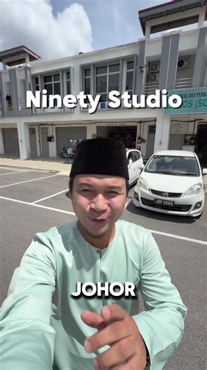 Korang yang tengah cari photoshoot raya dekat Johor antara yang gempak, aku rasa ni la port yang korang cari🔥. Contact je 📲018-7674794 #fyp #photoshootstudiojb #photoshootrayajb #photoshootmurahjb