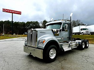 10” Cab Extension / 20k – 46k Rears 2026 Kenworth W990 - PTO Ready • MX-13 / 510 hp / 1850 tq • 18 Speed / 2050 tq* • 4.10 Gear Ratio • Heavy Suspension • Full Lockers • Rear Power & Air • 190 Fuel Capacity • SS 7” Tank Straps • SS Square Bumper • SS Dual Stacks • SS Quarter Fenders • SS Mudflap Hangers • Diamond VIT Interior • Dual Leather Two Tone Air Ride Seats • Guage Package Call for Pricing Cell 865-282-5362 Office 865-342-2432 Financing Available Delivery Available 410230DD245KNX457606 |