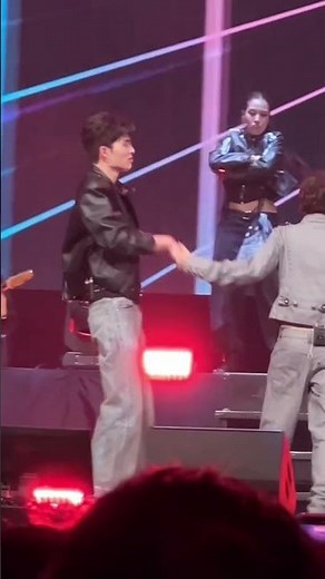 Phuwin jealous as Pond dances with Gun 💕💕