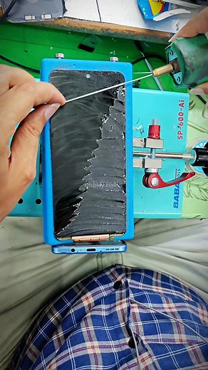 151K views · 509 reactions | Lcd Display Glue Removing #viralreelsシ #viralreels #reelsviral #techreels #mobile #mobilerepair #post #iphone #viral #trending | Display fixing | Facebook