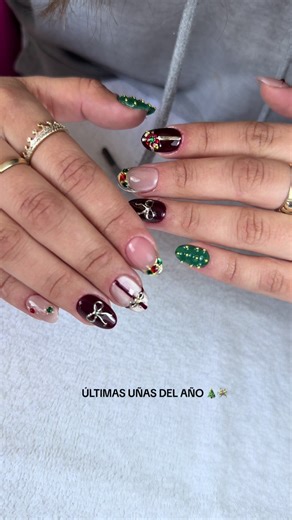 Mis uñas favoritas y si agendan este mes de Enero les hacen el 15% de descuento 💋✨✨✨ @Spa Salazar #uñas #diseñosdeuñas #fyp #uñasacrilicas #foryou