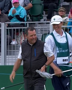 Playing for the weekend 🙌 With his son on the bag and hovering at the projected cutline, Rich Beem secured his spot after draining a birdie putt from off the green on 18 at the #SeniorOpen 🏆 | PGA TOUR Champions