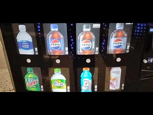 Vendo V-MAX 721 (Pepsi) Vending Machine @Honolulu Int'l Airport Baggage claim - Honolulu, HI USA