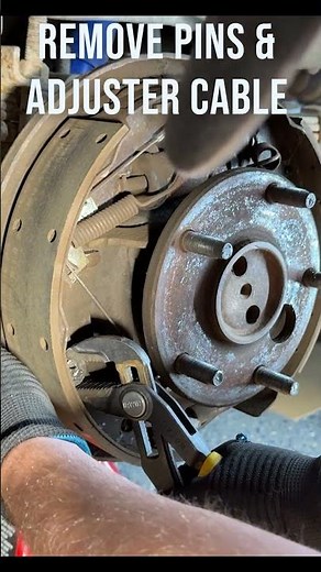 Removing Drum Brakes - Ford