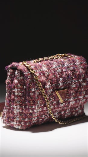 Chic, stylish and cute. Our Burgundy Giully Mini Crossbody Bag will become your new season favourite. #GUESSHandbags https://bit.ly/4ioDcXe | GUESS