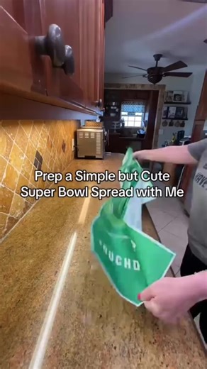 #stitch with @Kris Hughes | Home Life 20 FREE boneless wings this Super Bowl Sunday (2/8) when you order $40 at Applebee’s. Visit applebees.com/superbowl and use code SBWINGS26 #tldr #longstoryshort #applebees #superbowl